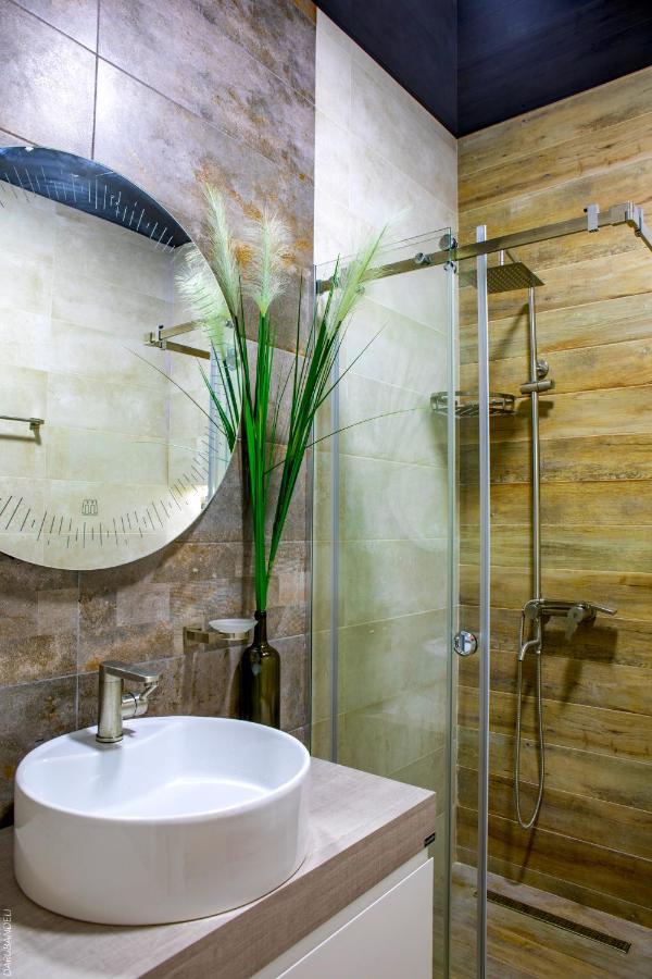 Entire Flat With City Skyline View - Two Bedrooms Batumi Exterior photo