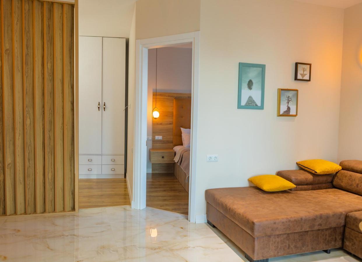 Entire Flat With City Skyline View - Two Bedrooms Batumi Exterior photo